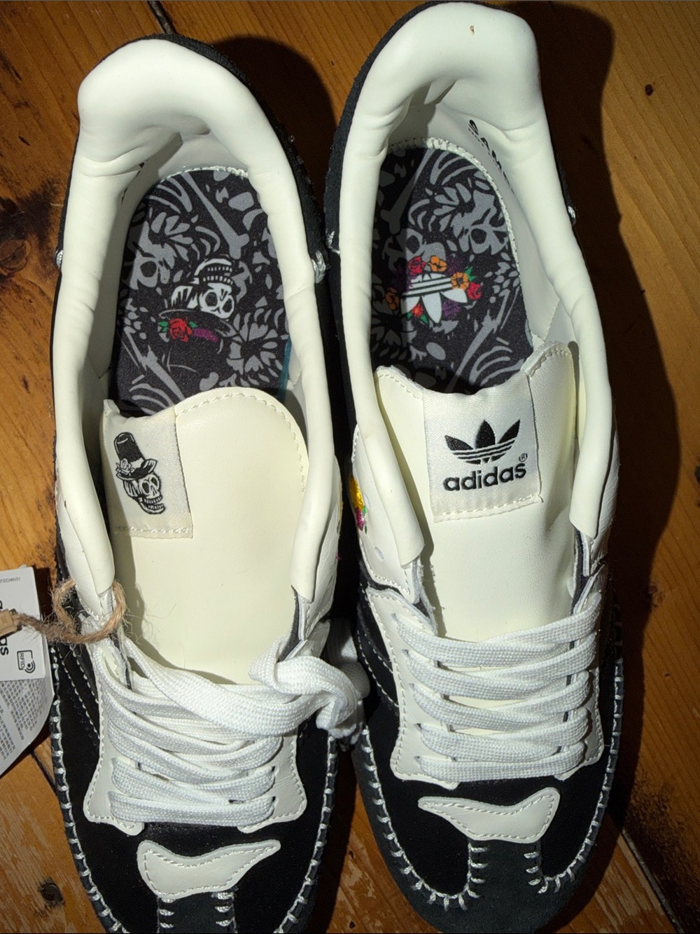 Adidas Samba OG "Día de Muertos" (Core Black) Womens 10US - Picture 3 of 8